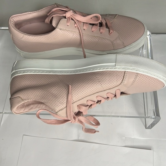 Greats Brooklyn Powder Pink Perforated Leather US 8.5 Sneakers Made In Italy - Picture 2 of 12
